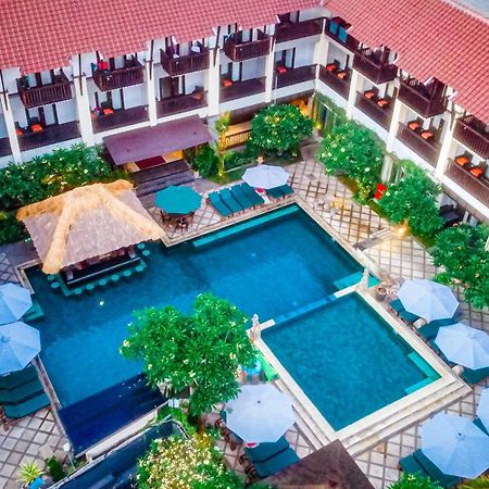 The Lokha Legian Resort & Spa Exterior photo