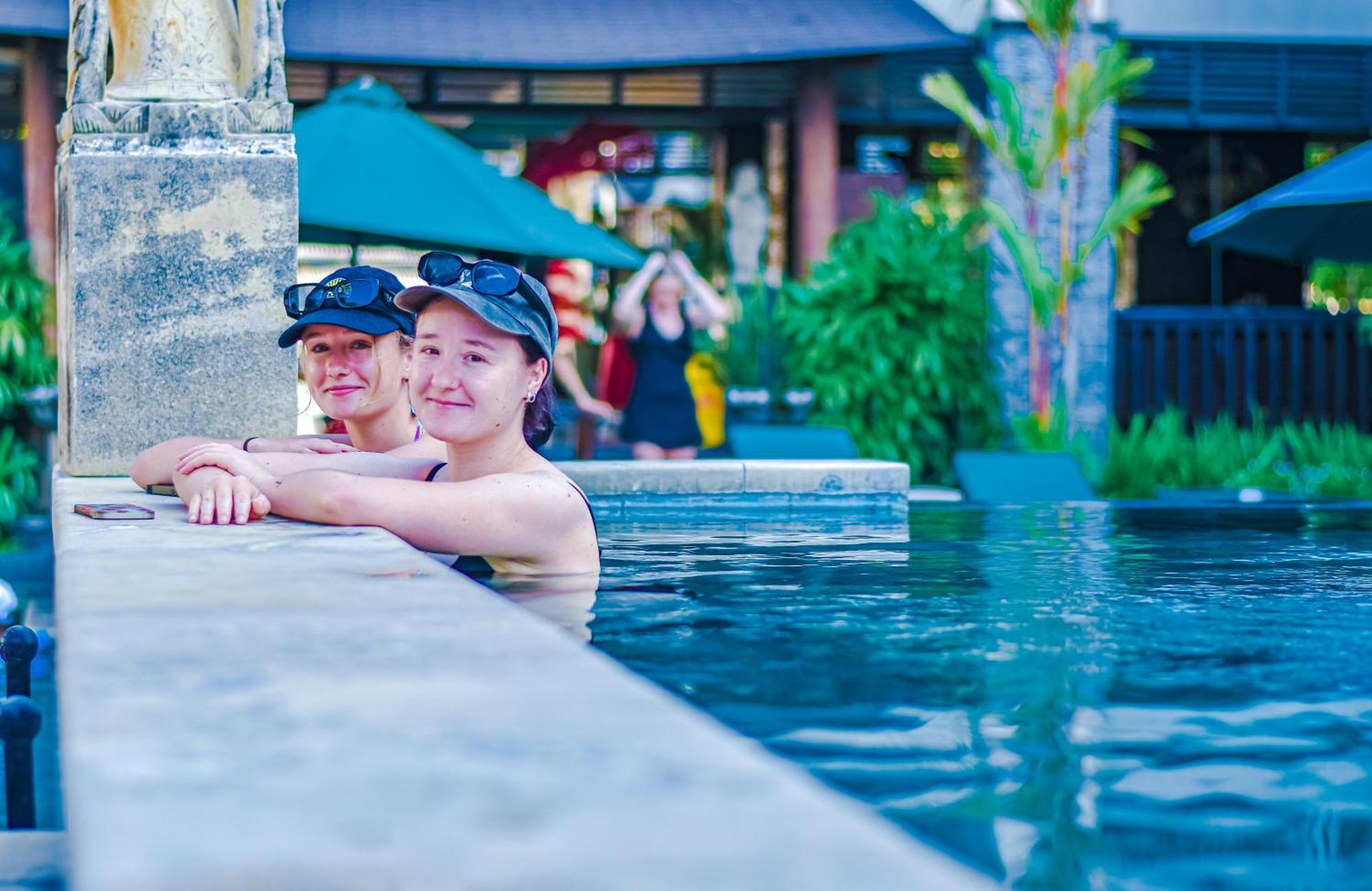 The Lokha Legian Resort & Spa Exterior photo