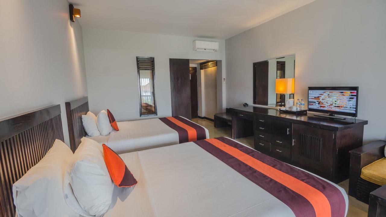 The Lokha Legian Resort & Spa Exterior photo