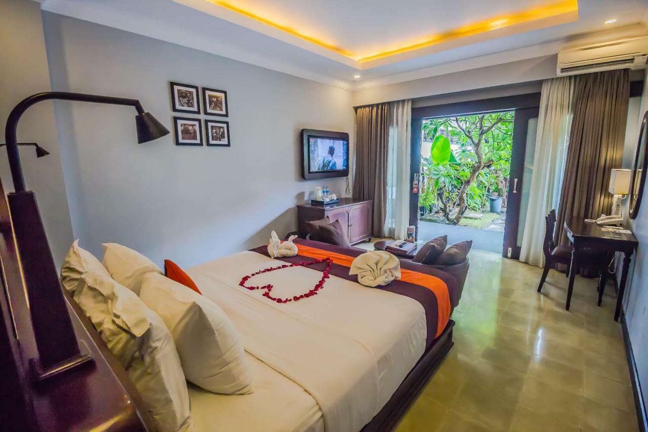 The Lokha Legian Resort & Spa Exterior photo
