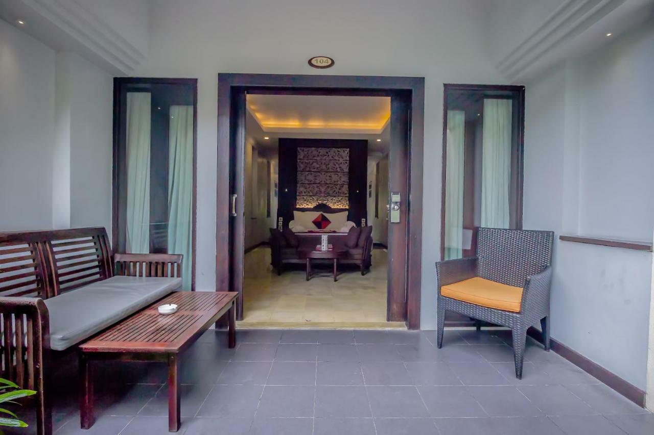 The Lokha Legian Resort & Spa Exterior photo