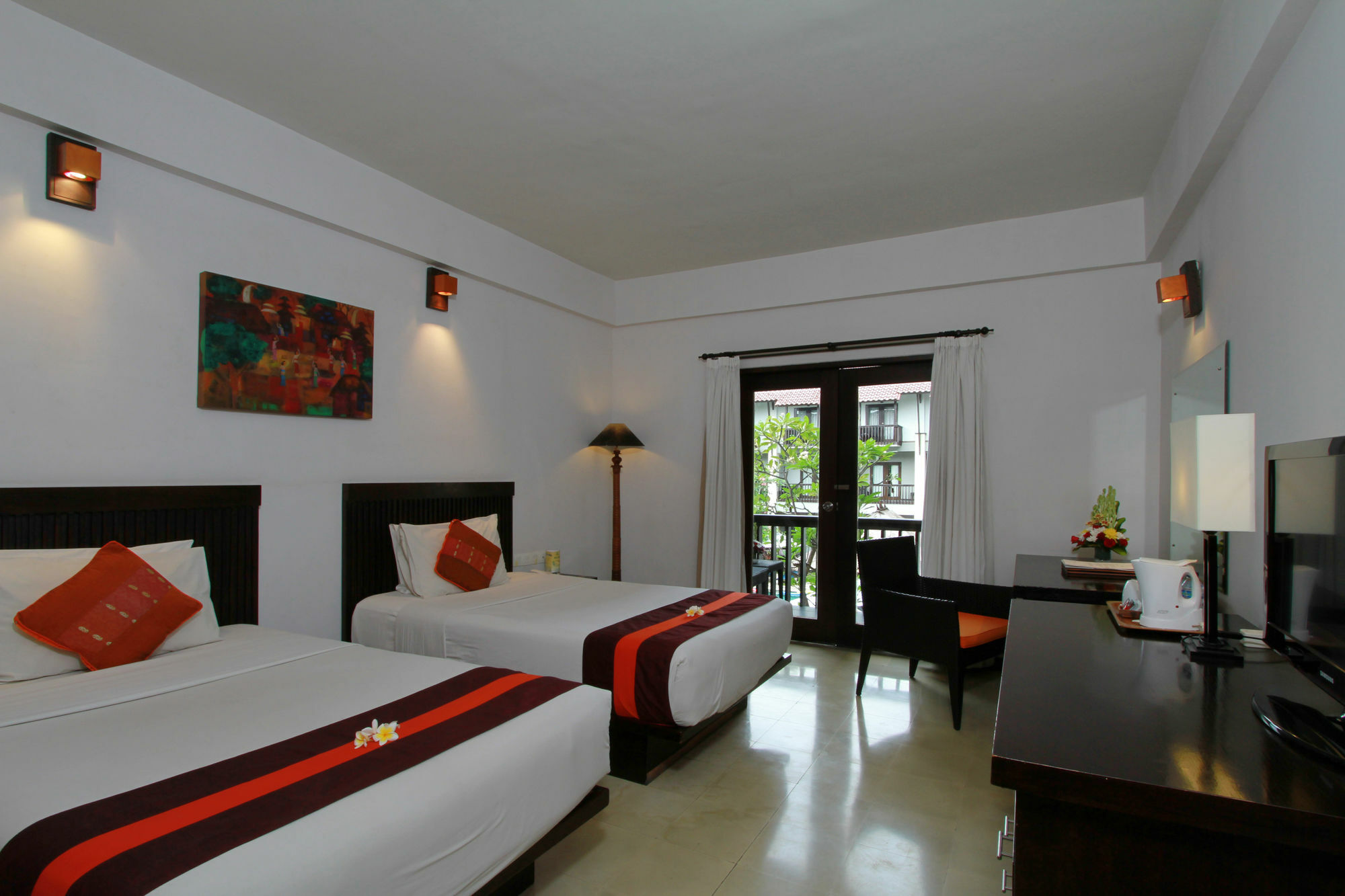The Lokha Legian Resort & Spa Exterior photo