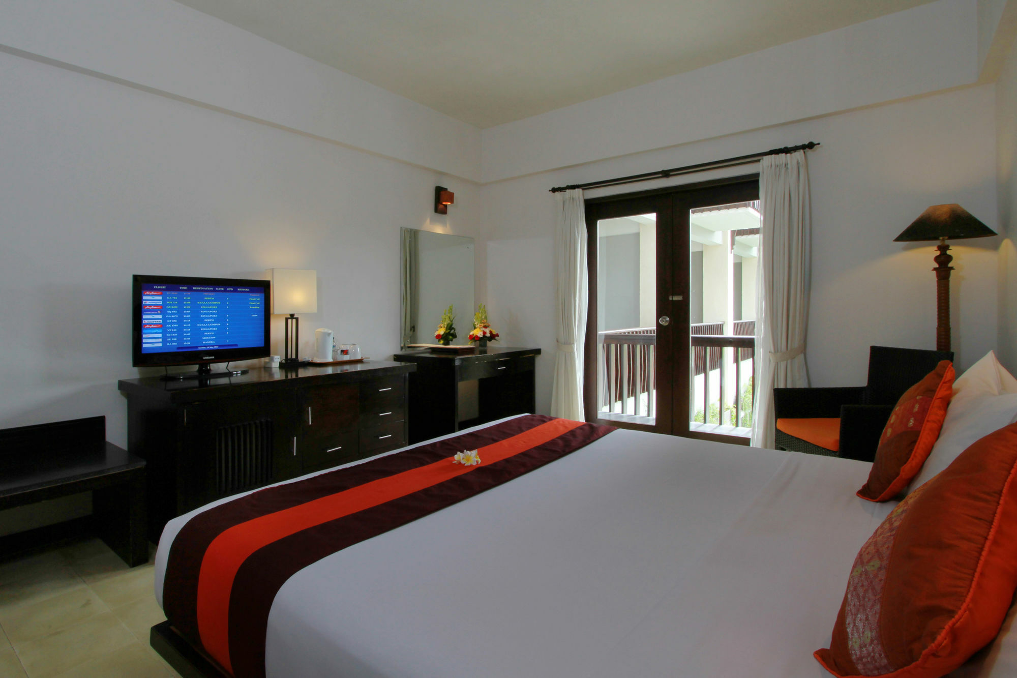 The Lokha Legian Resort & Spa Exterior photo